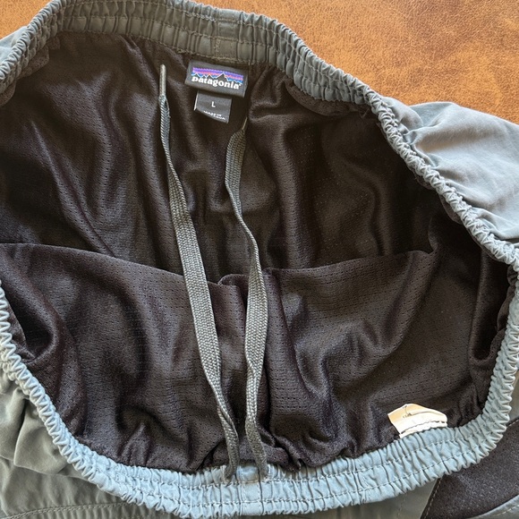 Patagonia Men's Baggies Shorts 5" Sz Large Plume Grey - Picture 4 of 8